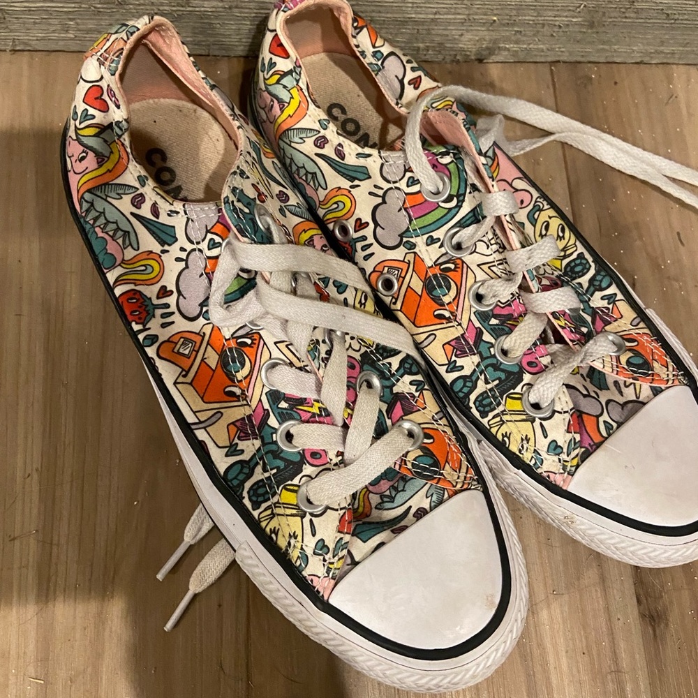 Rainbow cartoon converse